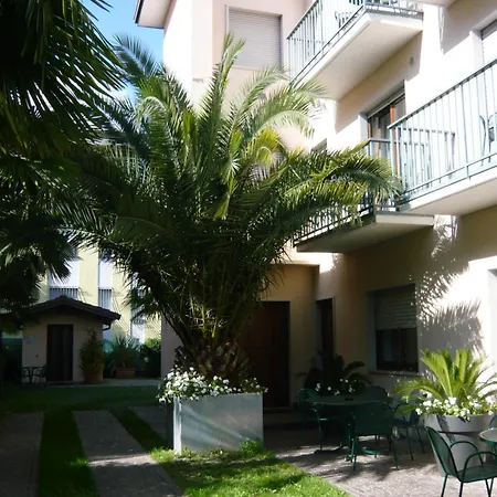 Hotel apartamentowy Phoenix - Riva
